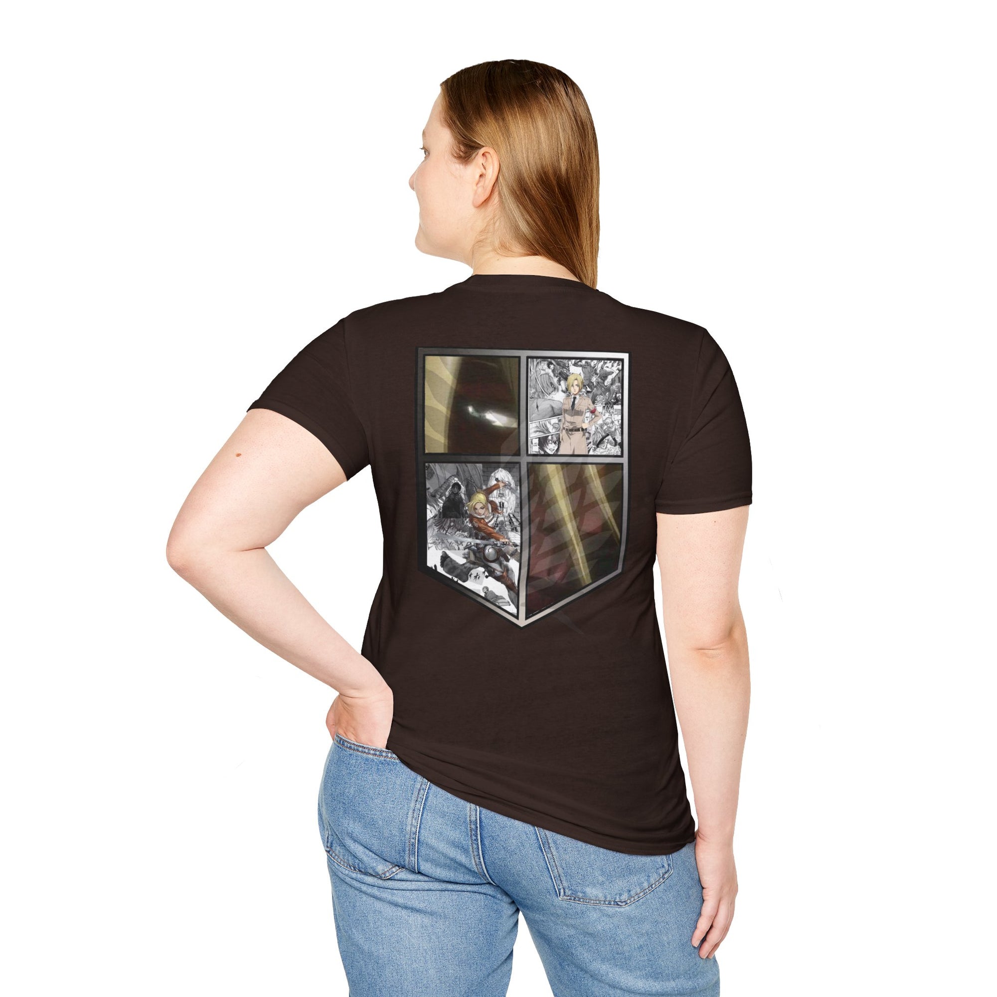 Camiseta informal de Annie Leonhart (ATAQUE A LOS TITANES)