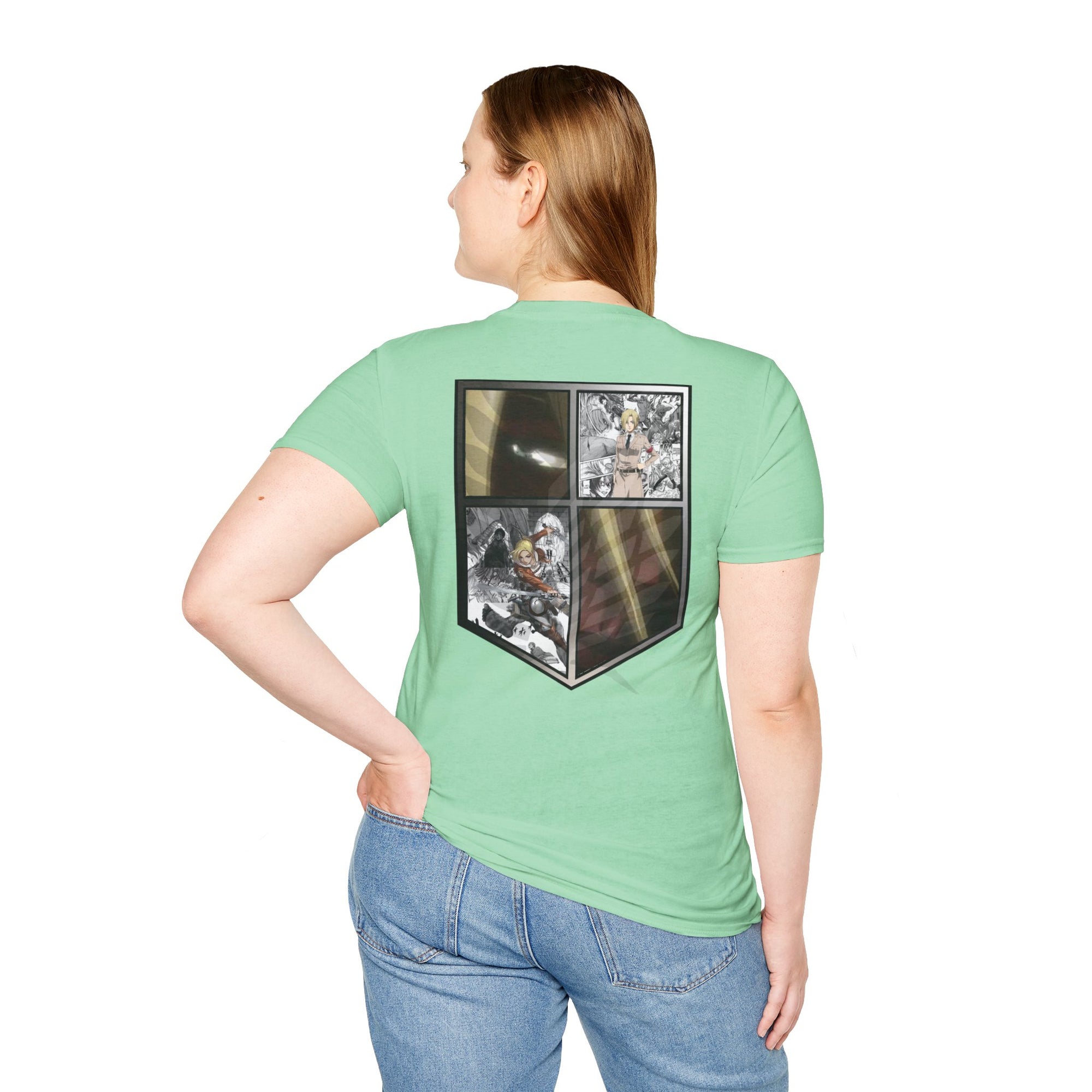 Camiseta informal de Annie Leonhart (ATAQUE A LOS TITANES)