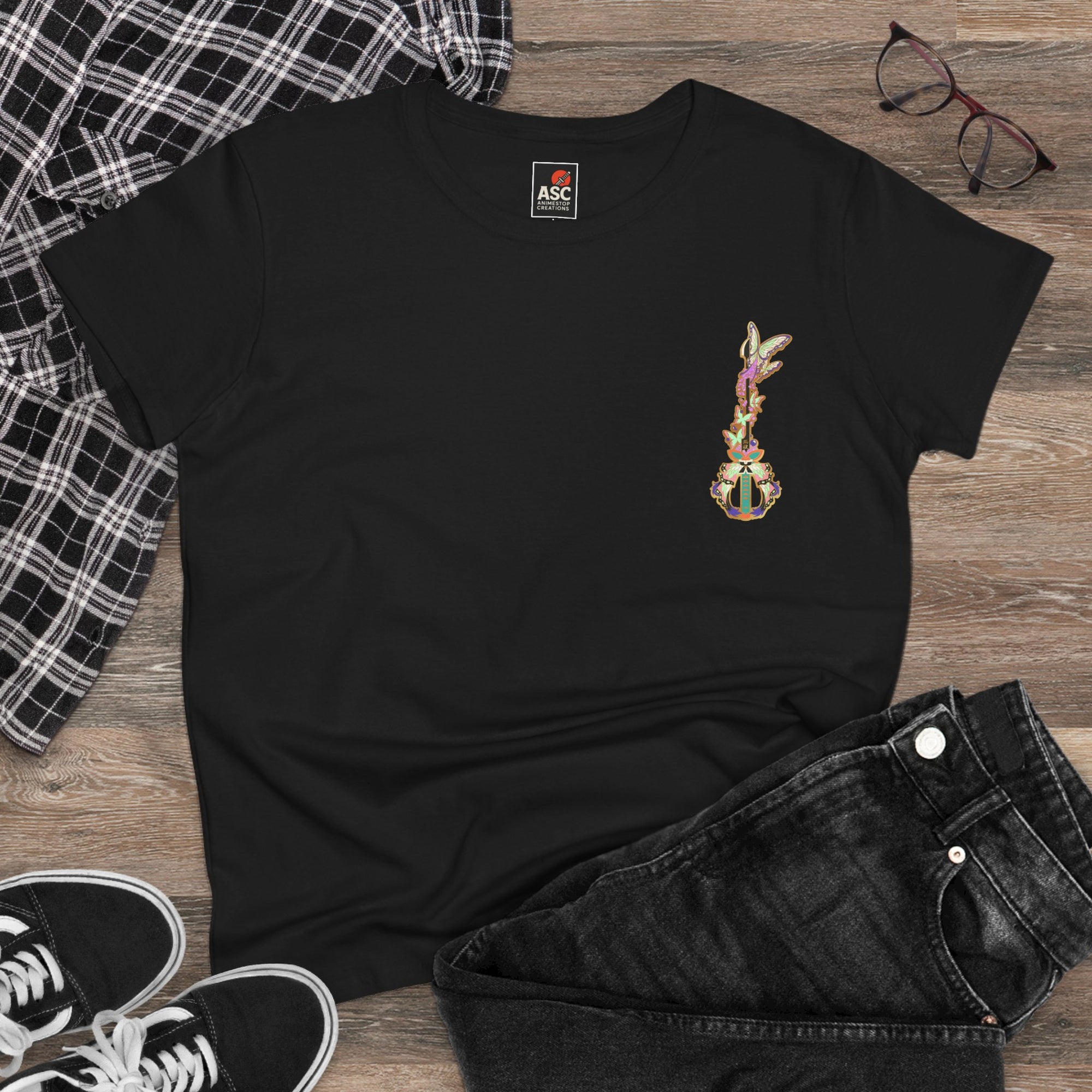Camiseta de mujer Shinobu Kochō (DEMON SLAYER)